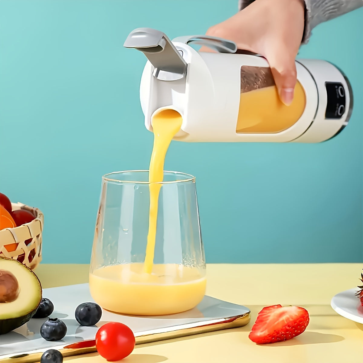Portable USB-Rechargeable Blender & Juicer - Easy Clean, Perfect for Fruit & Vegetable Drinks.